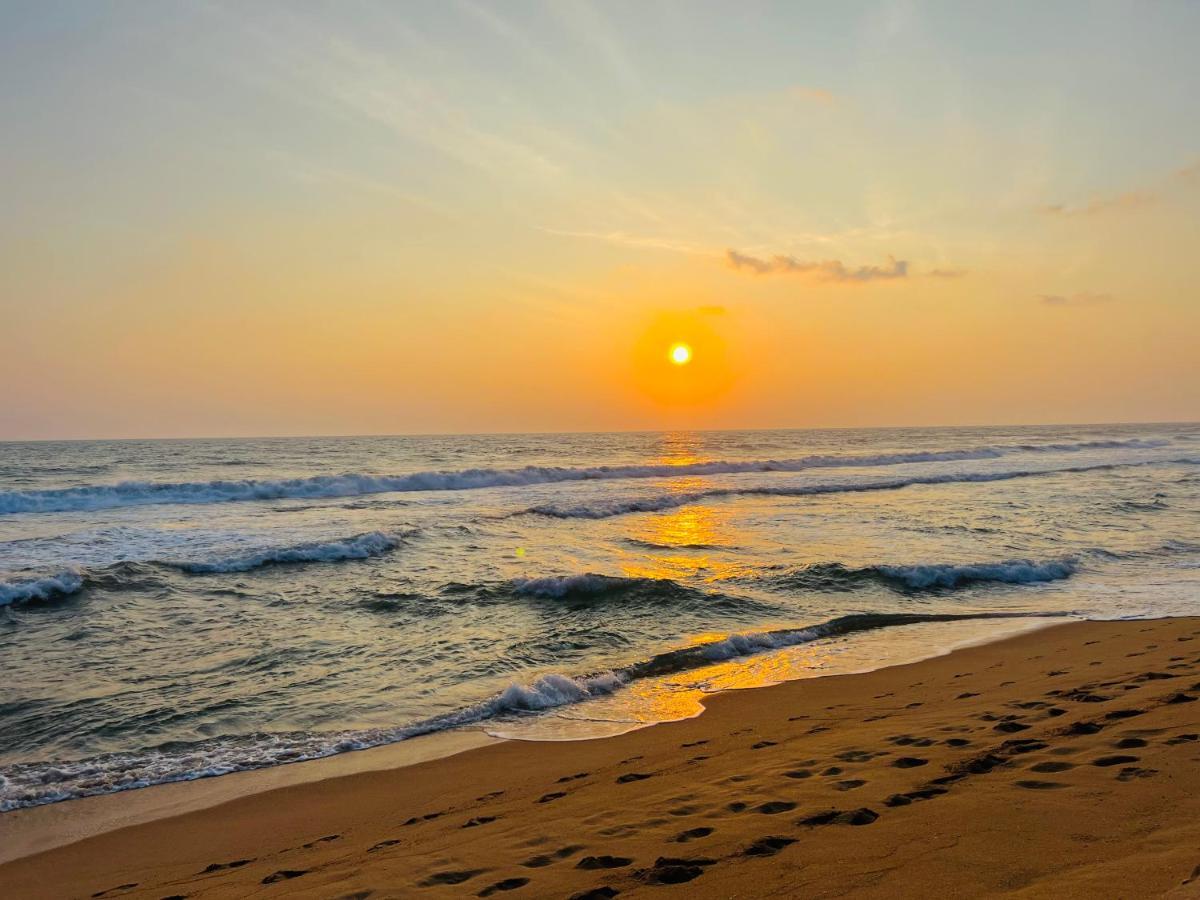 Sea Frame By Walkseylon Bed & Breakfast Hikkaduwa Ngoại thất bức ảnh